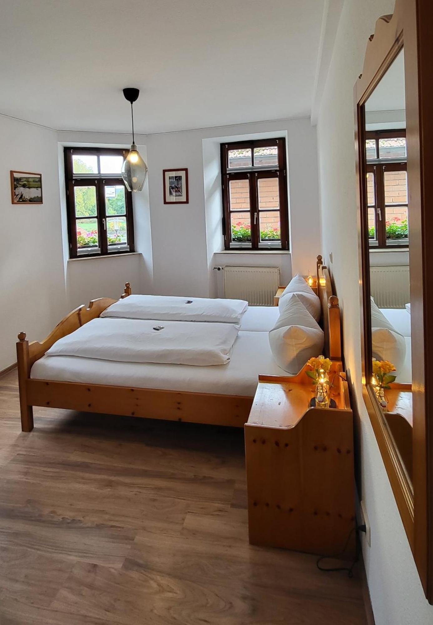 Gasthof Zum Schiff Obereisenheim 外观 照片